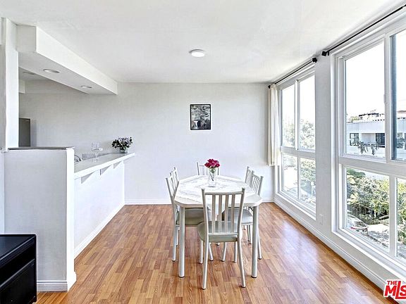 4th image of 911 N Kings Rd APT 310