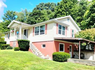104 Wissinger Rd, Windber, PA 15963