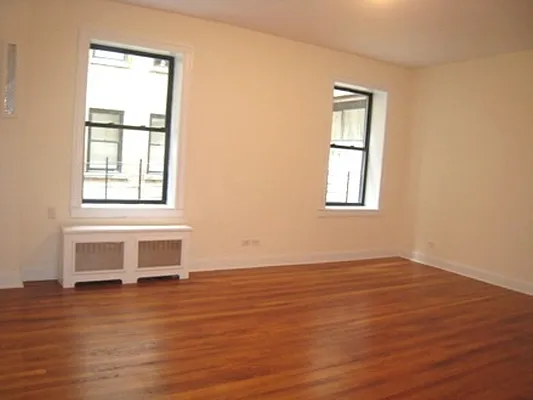 Rented by Metropolitan Equities | media 14