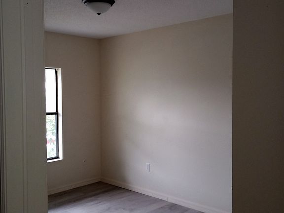 2nd image of 123 Stag Ct