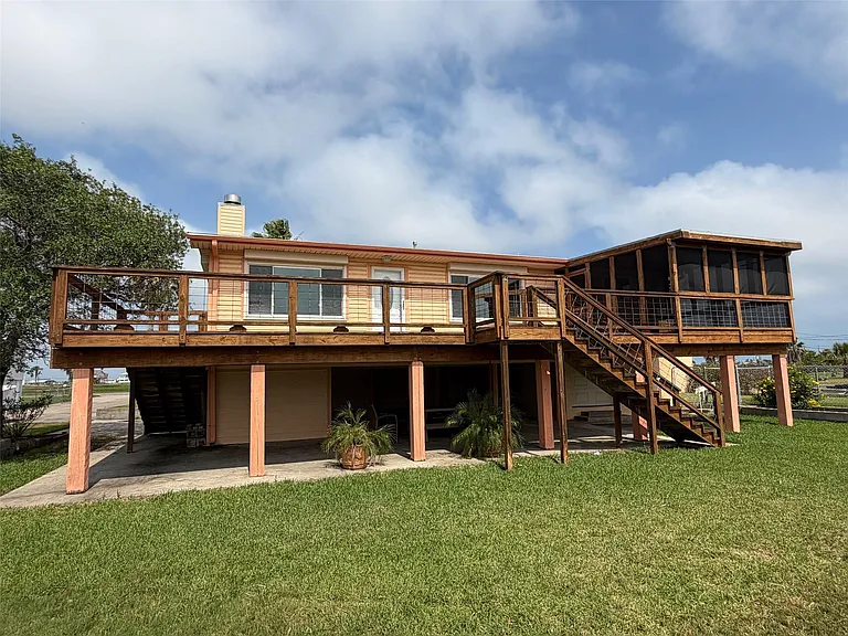 1219 Pilot Ln — Photo 3