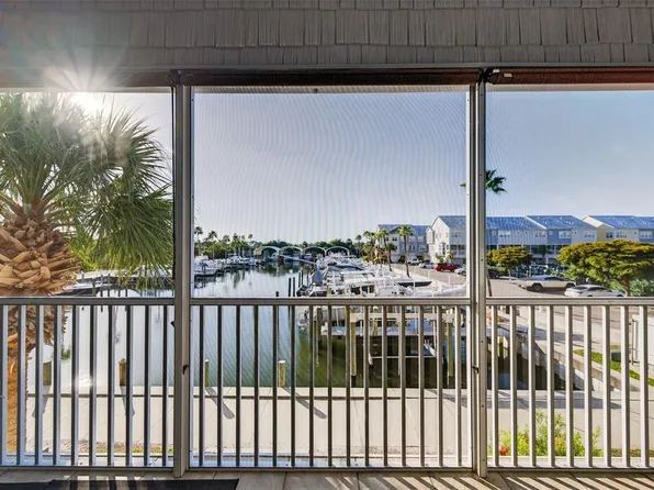 6115 Anchorage Way S, Saint Petersburg, FL 33712