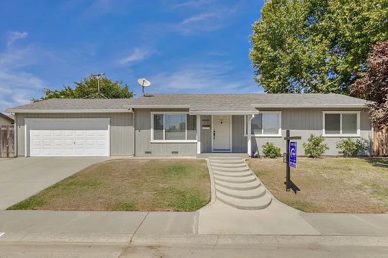 8000 Corkoaks Way photo 1