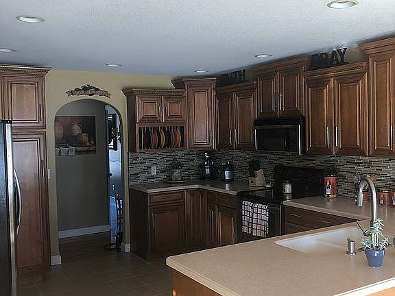 5th image of 309 Plum Cir