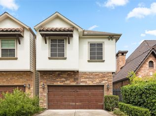 818 Olive St #B, Houston, TX 77007