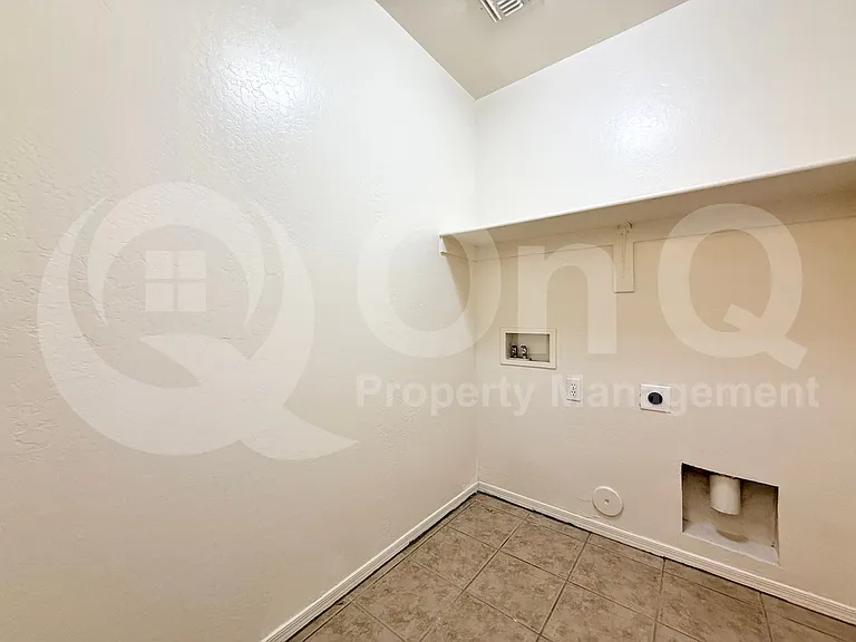 3425 S 95th Dr — Photo 17