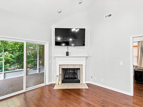 5th image of 508 Indian Ridge Cir