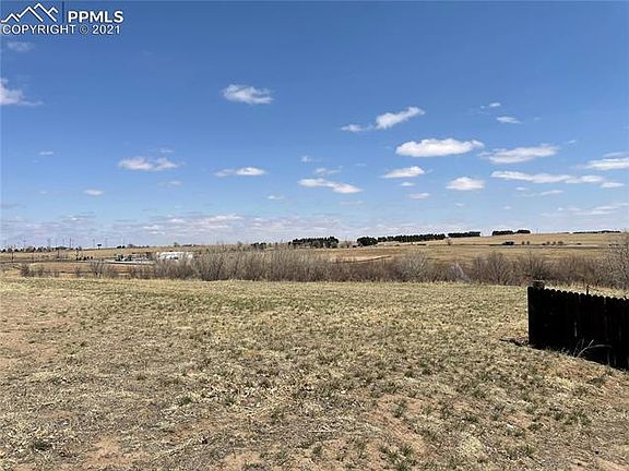 4th image of 3811 Cresta Loma Pl