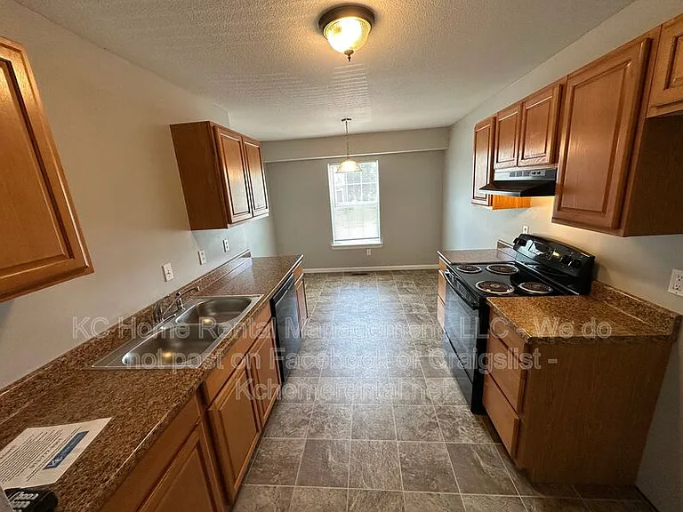 9000 NE 73rd St — Photo 5
