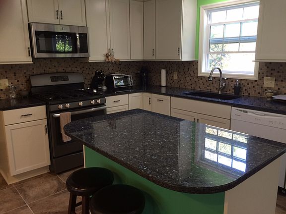 3rd image of 153 Buckingham Blvd