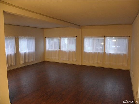 5th image of 11424 36th Dr NE Unit 93