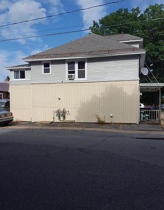 3rd image of 37 Knight St