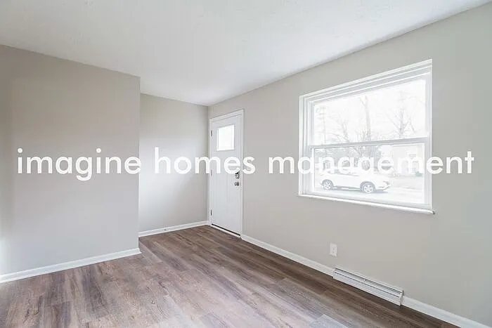 1450 Cottage Ct — Photo 2