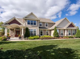 1878 River Lakes Rd S, Oconomowoc, WI 53066