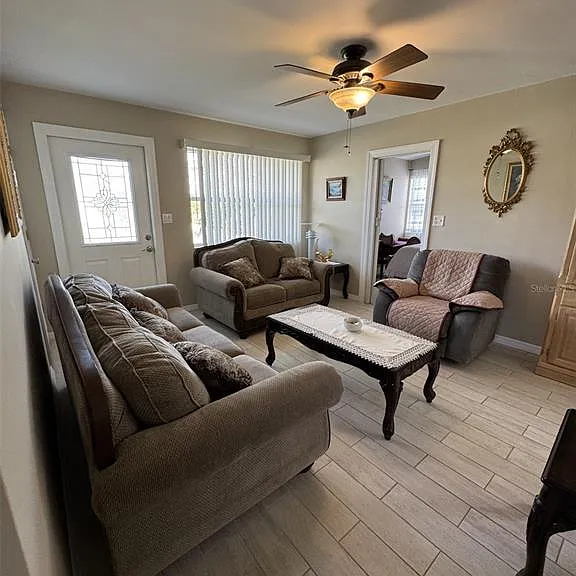 5277 Grobe St — Photo 3