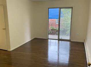 40 Willow Rd W APT 2B, Staten Island, NY 10303