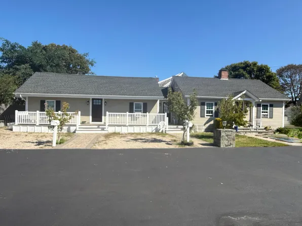 10 Stuart Street, Hyannis, MA 02601