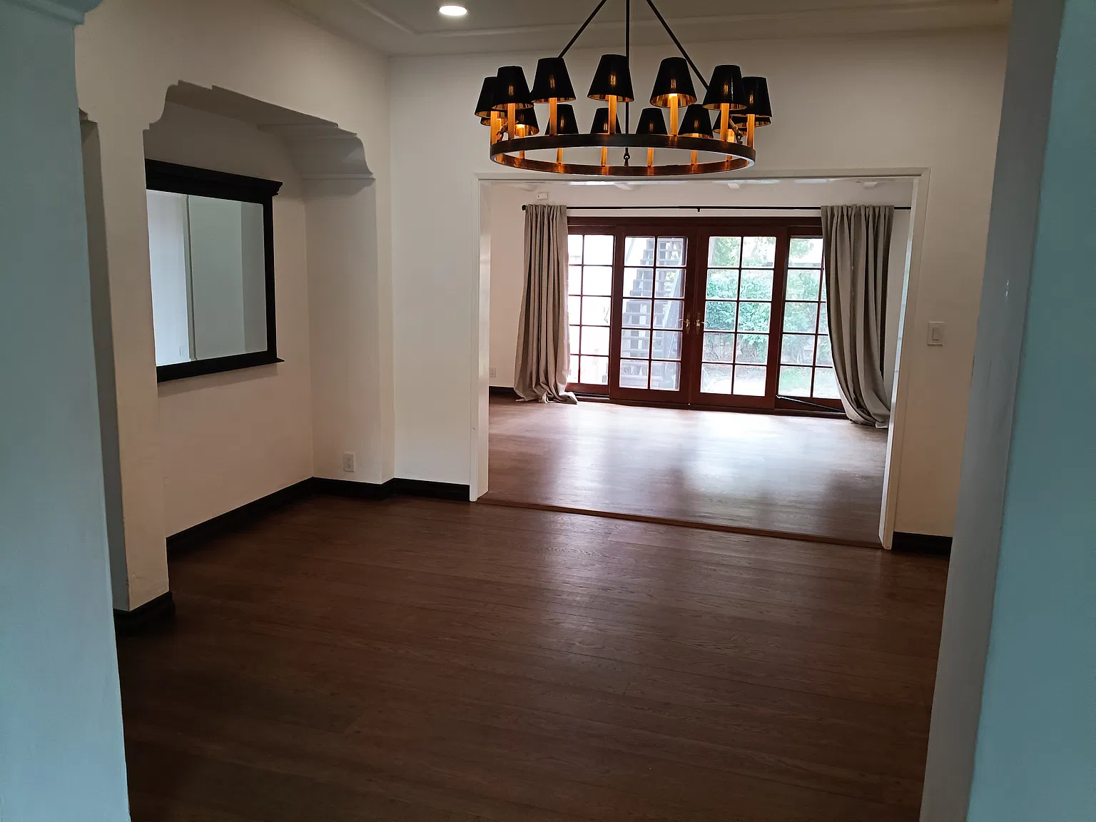 3 bed, 2.5 bath, 1972 sqft, $5,000 — Photo 3