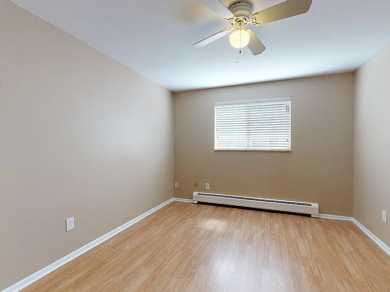 Woodside — Photo 19