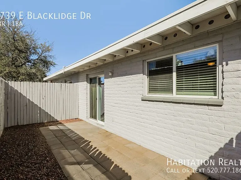 3739 E Blacklidge Dr — Photo 12