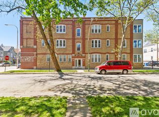 3734 W Diversey Ave #3F, Chicago, IL 60647