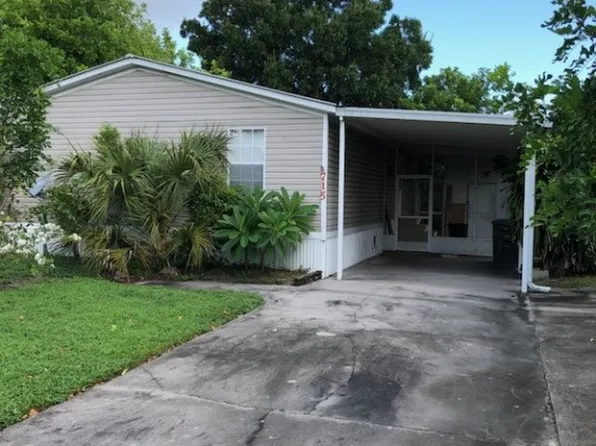 715 Seminole Ave, Clewiston, FL 33440