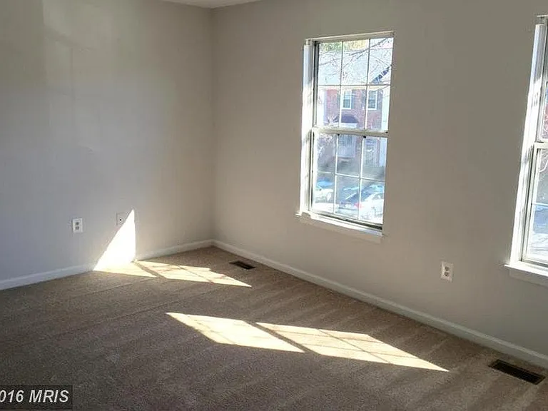 7332 Rhondda Dr — Photo 15