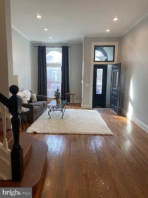 1st image of 1921 Park Ave