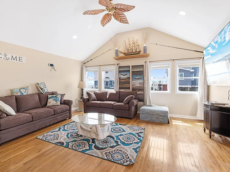 70 Beach Ave #0 — Photo 13