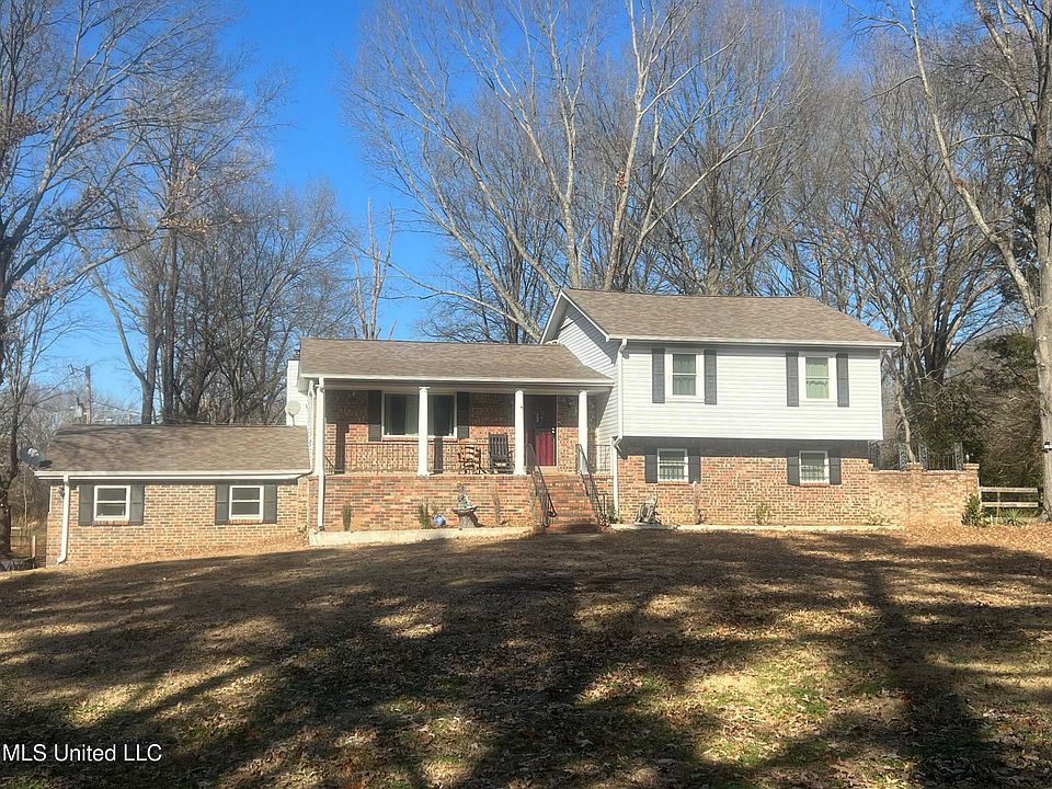 1st image of 8808 Oakwood Dr