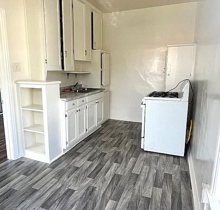 4th image of 2329 Crenshaw Blvd APT 207