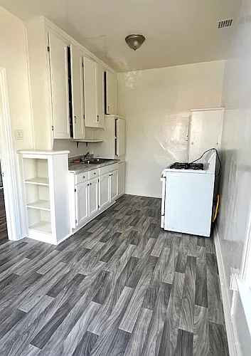 2329 Crenshaw Blvd #207 Photo 1