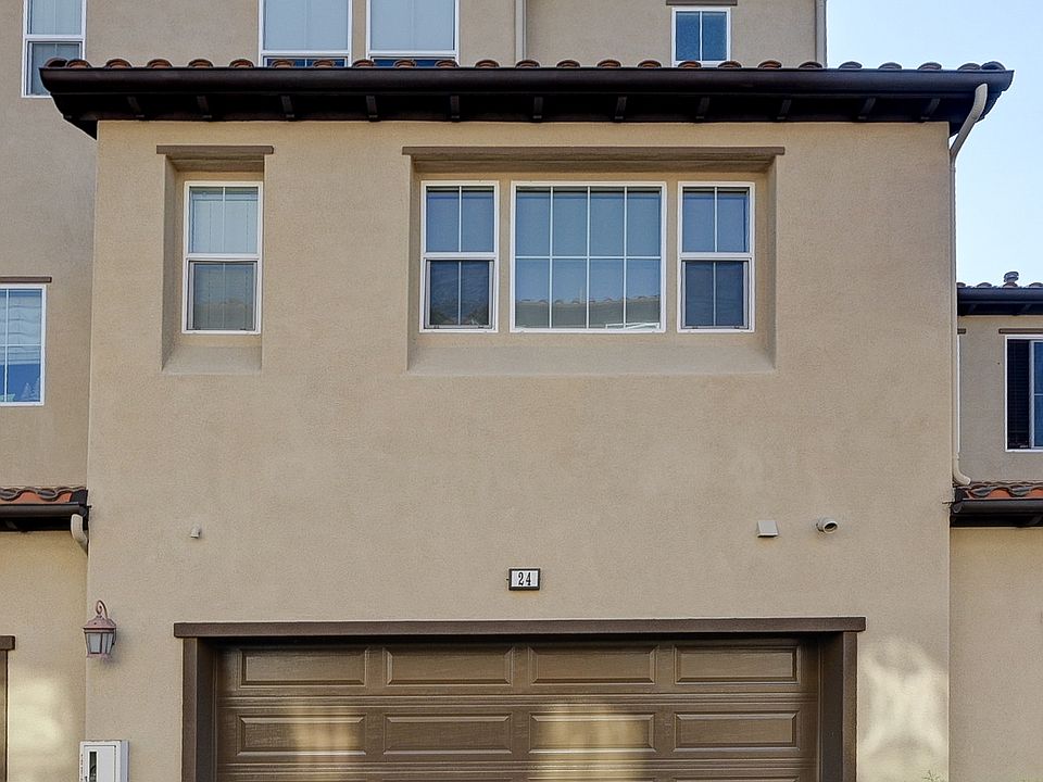 1st image of 24 Playa Cir