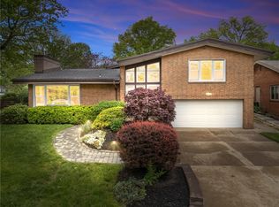 125 Penrose Dr, Pittsburgh, PA