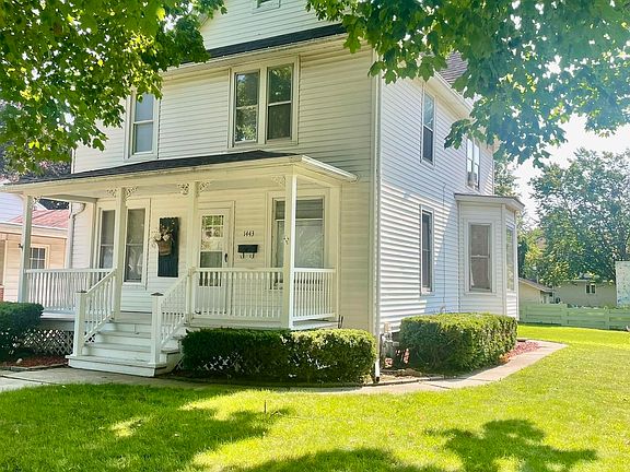 3rd image of 1443 N Cherry St