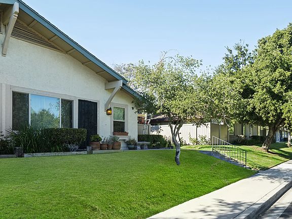 2nd image of 1699 Orinda Ct