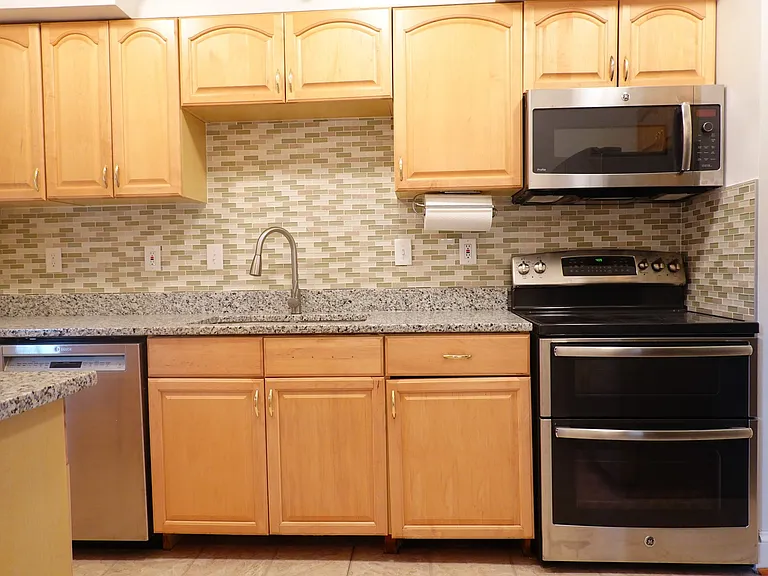 800 Maplewood Ave — Photo 9