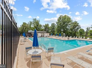 4600 Duke St APT 614, Alexandria, VA 22304