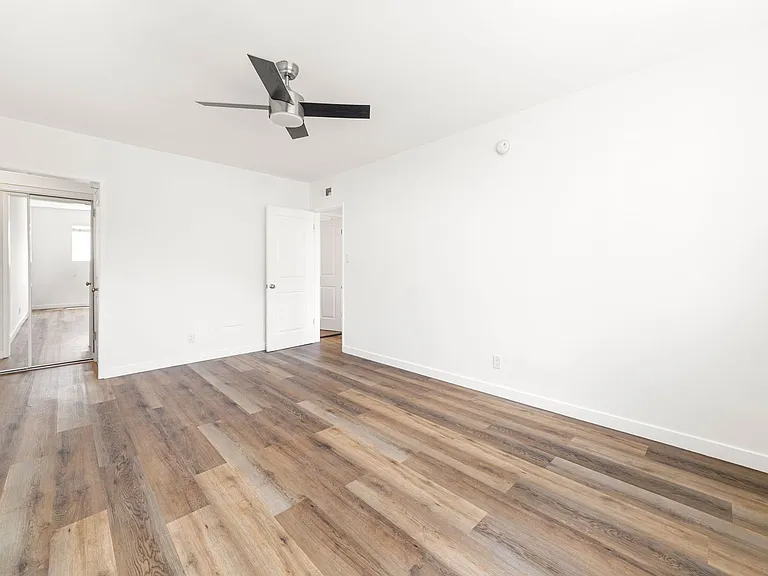 8440 Fountain Ave — Photo 19