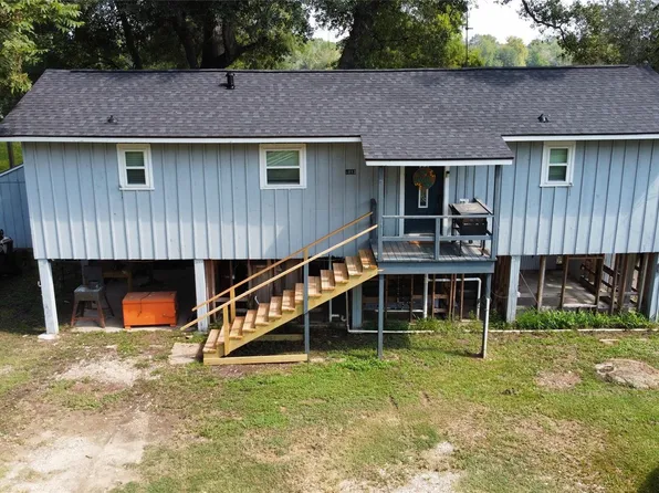 1813 County Road 1333, Liberty, TX 77575