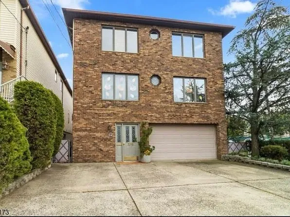 516 Avenue A #2, Bayonne, NJ 07002