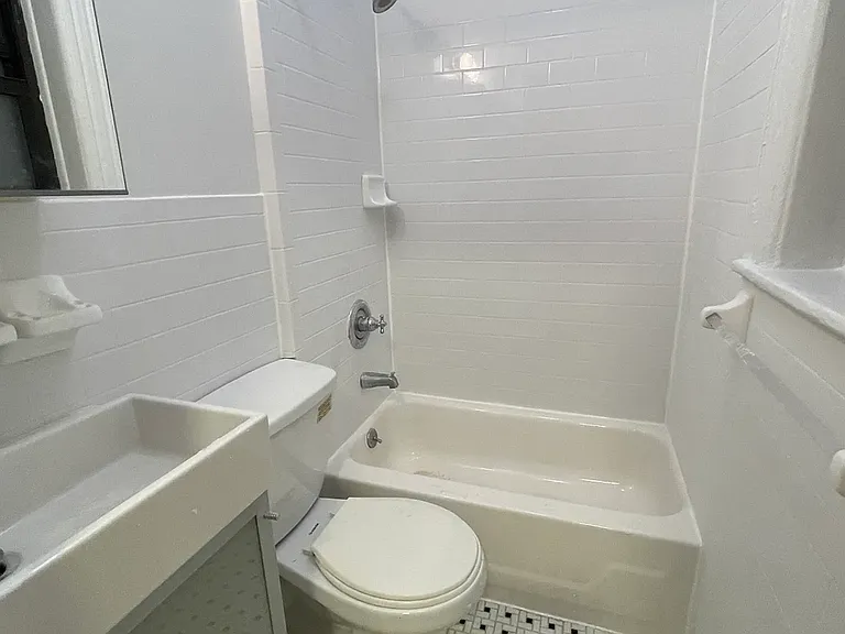 238 E 89th St #1B — Photo 5