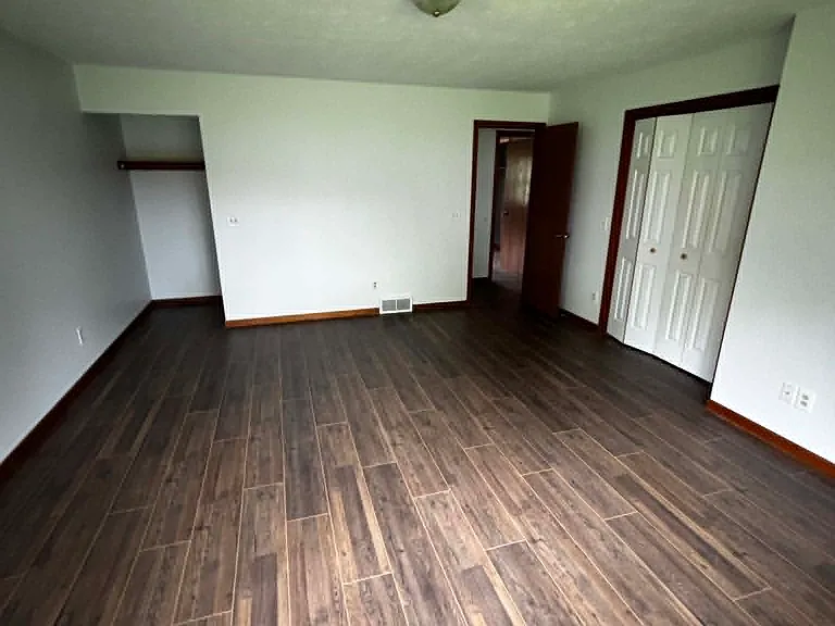 92 Daytona Ave — Photo 28