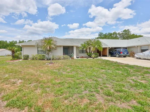 1741 Atrium Dr, Sun City Center, FL 33573