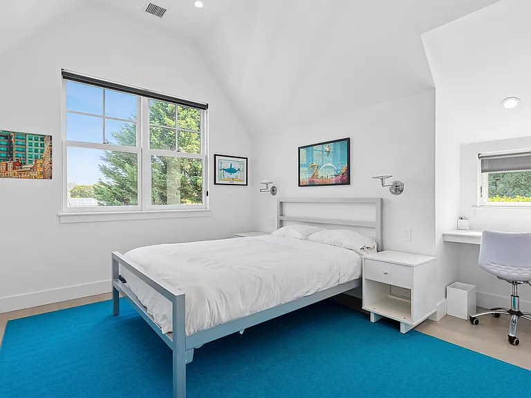 202 Halsey St — Photo 14