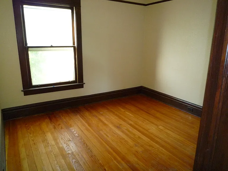 1519 E 22nd Ave — Photo 14