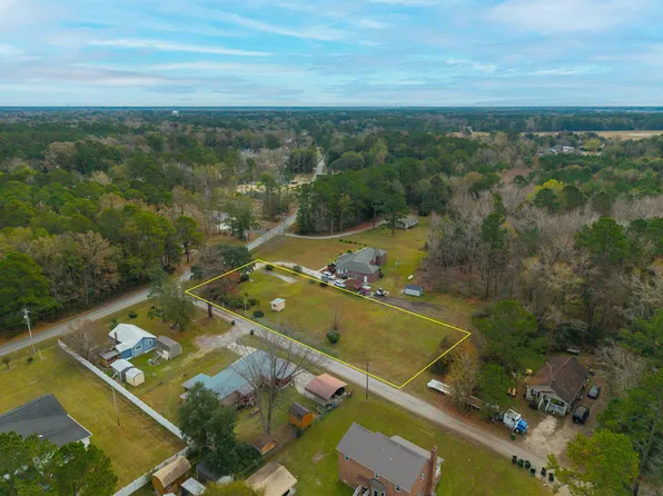 263 Haynesville Ext, Moncks Corner, SC 29461