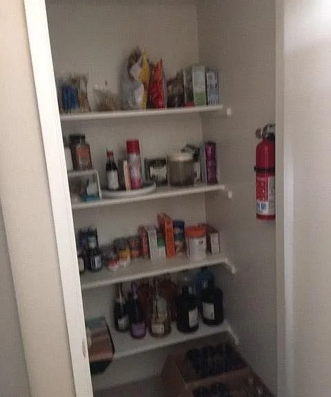 Walk-in Pantry
