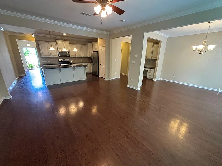 451 Shakespeare Dr — Photo 12