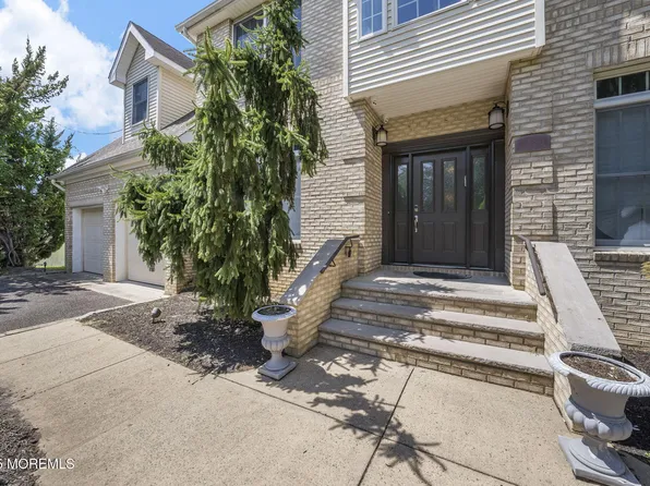 158 Sweetmans Lane #1, Manalapan, NJ 07726